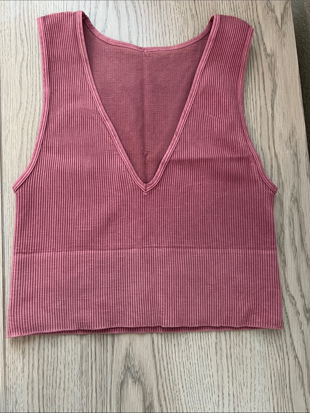 Women’s Ribbed V-Neck Tank Top - Dusty Rose